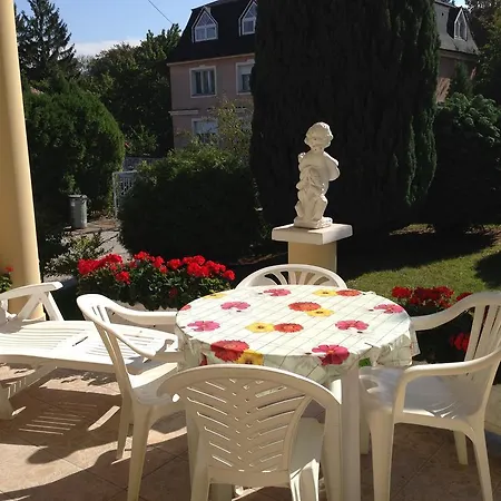 Апартаменты Natalia Хевиз