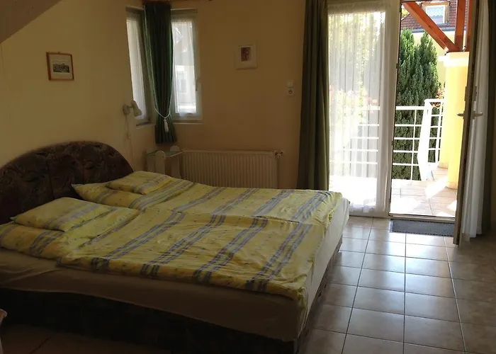 アパート Natalia ヘーヴィーズ