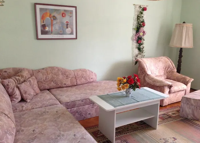 アパート Natalia ヘーヴィーズ