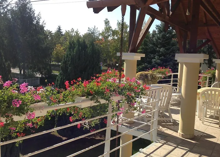 アパート Natalia ヘーヴィーズ