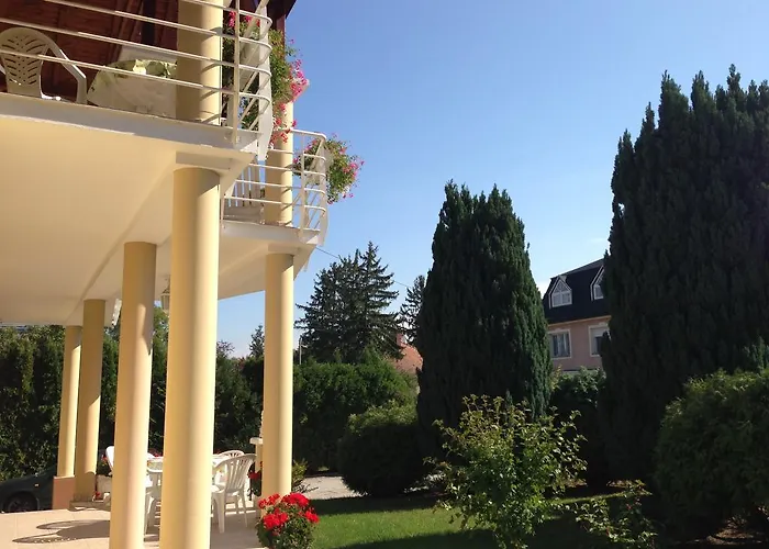 アパート Natalia ヘーヴィーズ