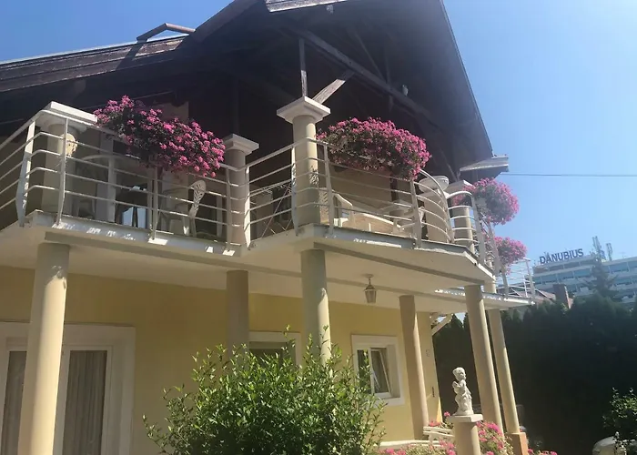 Natalia アパート ヘーヴィーズ